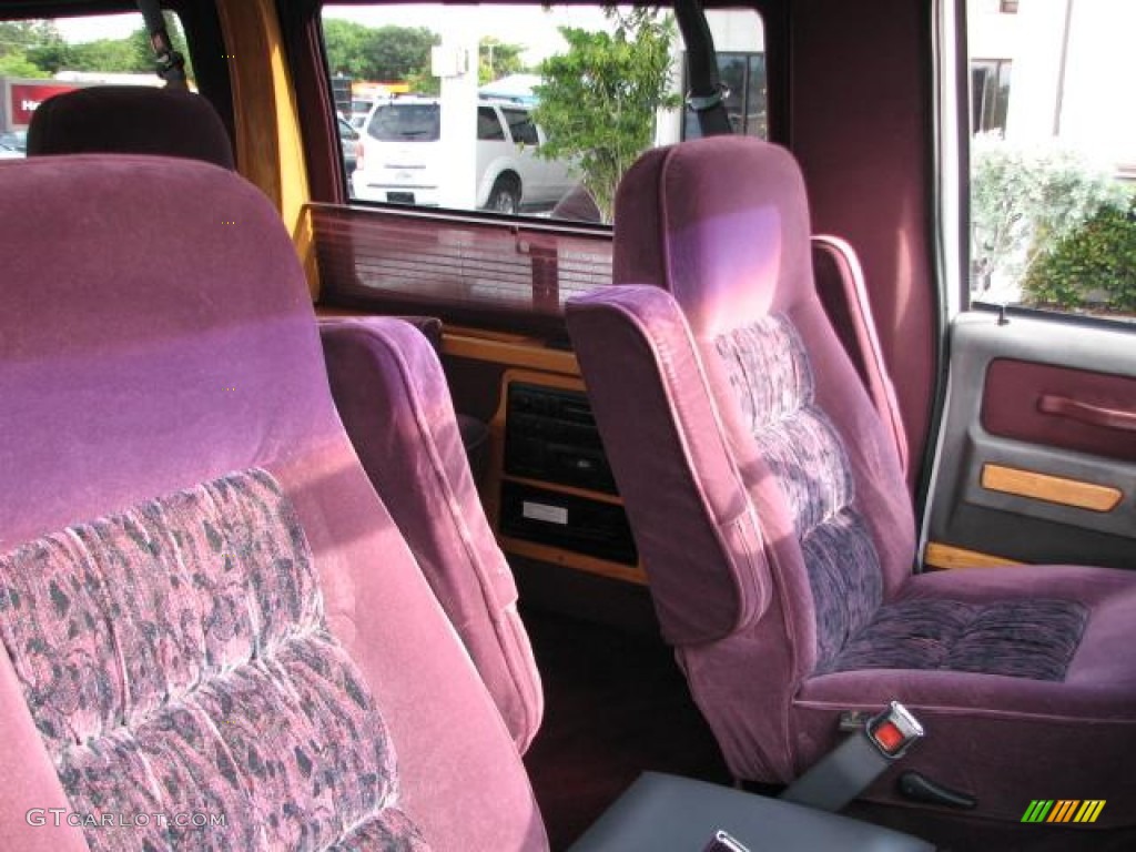 1996 E Series Van E150 Passenger Conversion - Oxford White / Deep Red photo #16