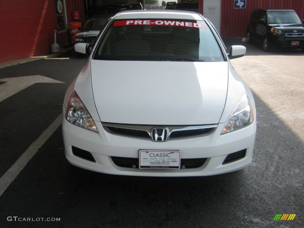 2007 Accord SE V6 Sedan - Taffeta White / Ivory photo #8