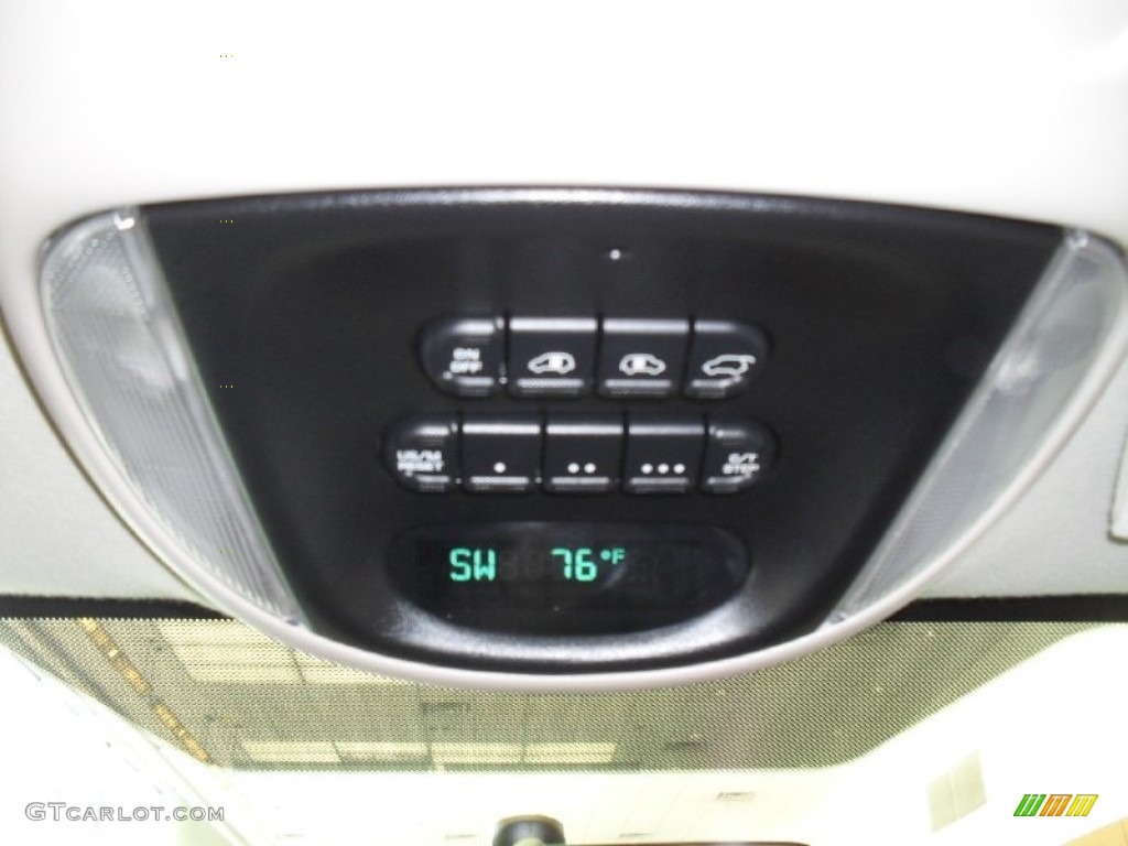 2007 Town & Country Touring - Cool Vanilla White / Medium Slate Gray photo #21
