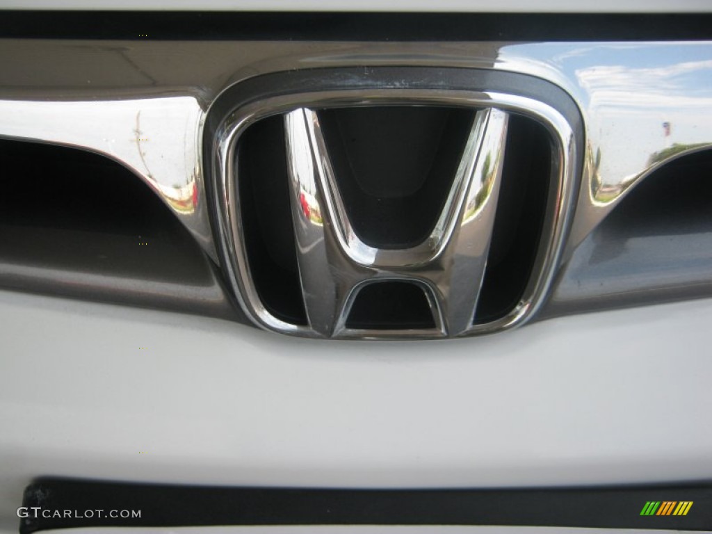 2007 Accord SE V6 Sedan - Taffeta White / Ivory photo #24