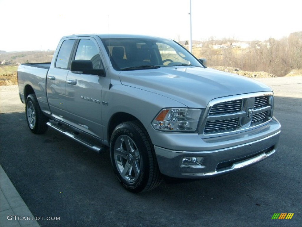 2011 Ram 1500 Big Horn Quad Cab 4x4 - Bright Silver Metallic / Dark Slate Gray/Medium Graystone photo #5