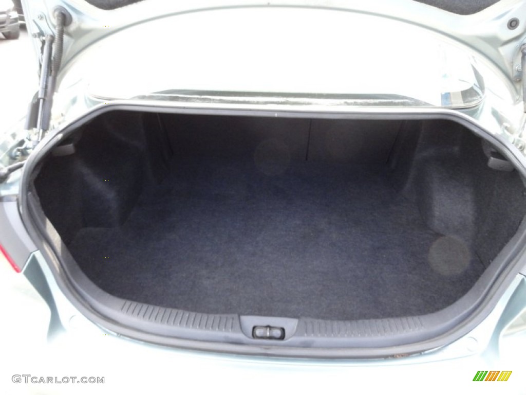 2003 Mazda MAZDA6 i Sedan Trunk Photos