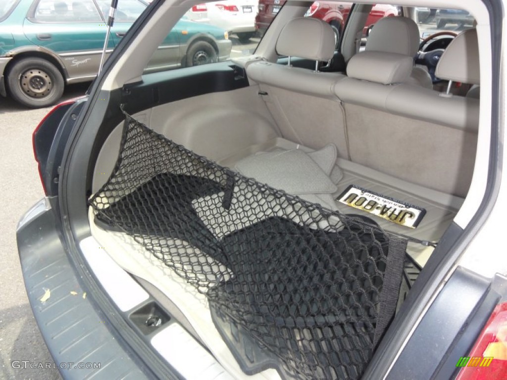 2005 Subaru Outback 3.0 R L.L. Bean Edition Wagon Trunk Photo #51472107