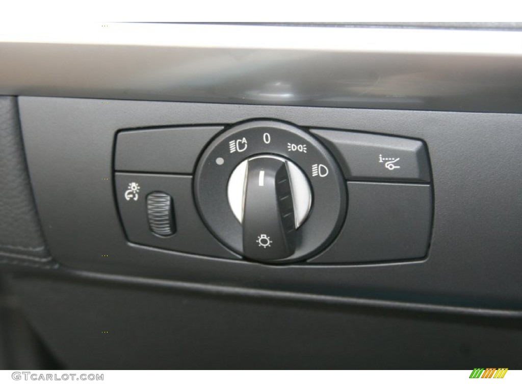 2012 BMW X6 M Standard X6 M Model Controls Photo #51473349