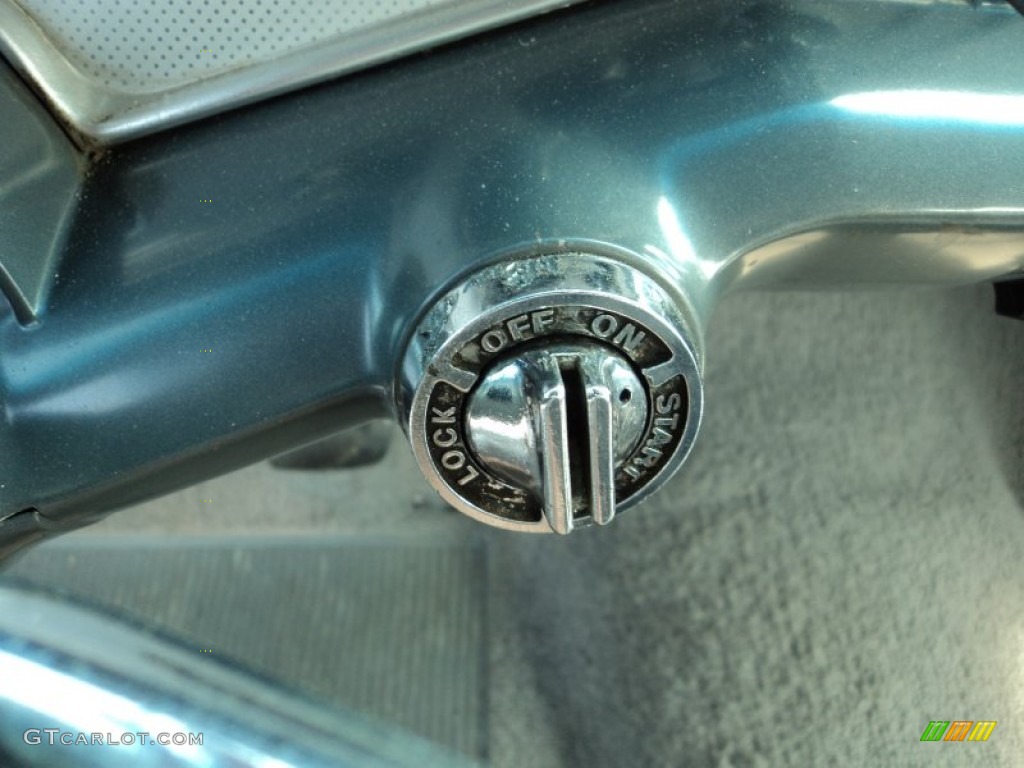 1958 Chevrolet Biscayne 2 Door Coupe Controls Photo #51480562