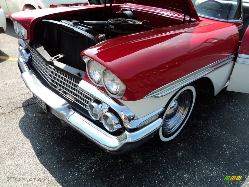 1958 Biscayne 2 Door Coupe - Red/White / Gray photo #23