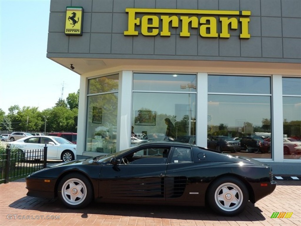Black Ferrari Testarossa