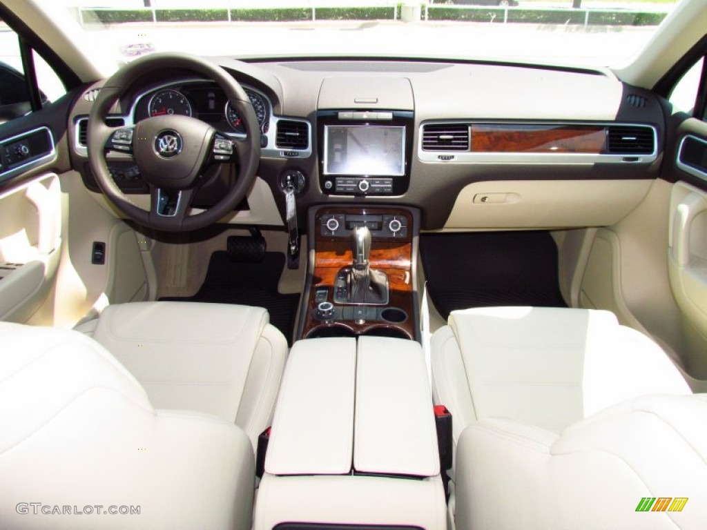 2011 Volkswagen Touareg TDI Lux 4XMotion Cornsilk Beige Dashboard Photo #51481501