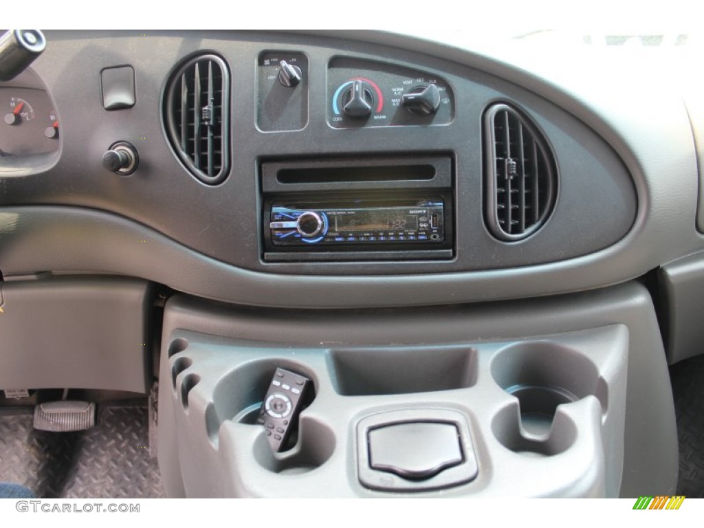 2003 Ford E Series Van E350 Super Duty XLT Passenger Controls Photo #51482995