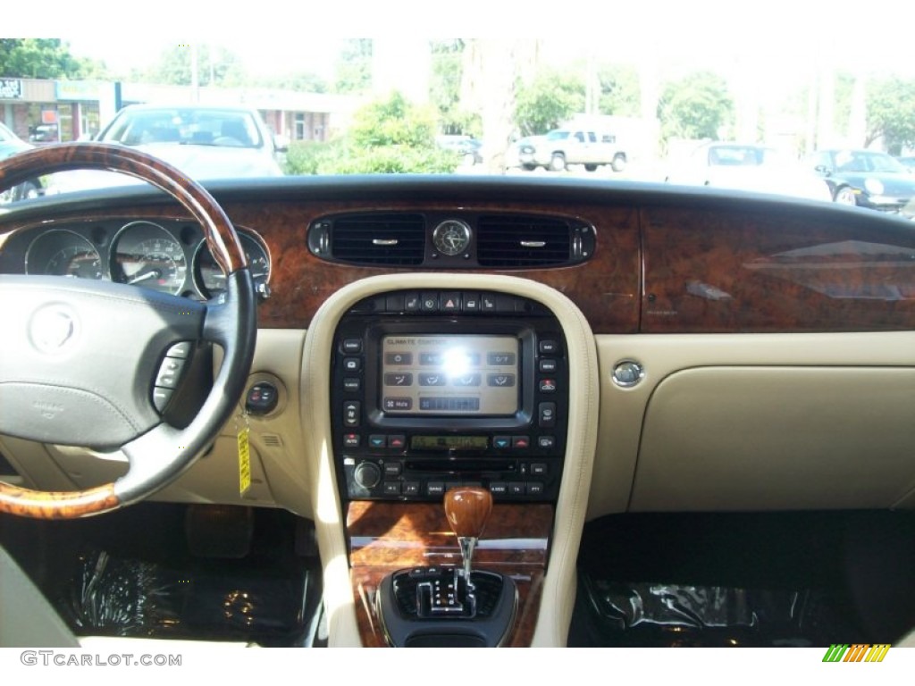 2008 XJ XJ8 - Ebony Black / Champagne/Charcoal photo #12
