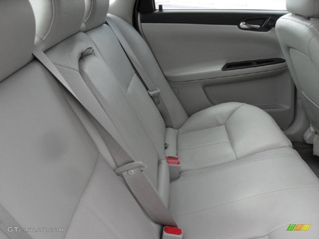 2010 Impala LTZ - Silver Ice Metallic / Gray photo #18