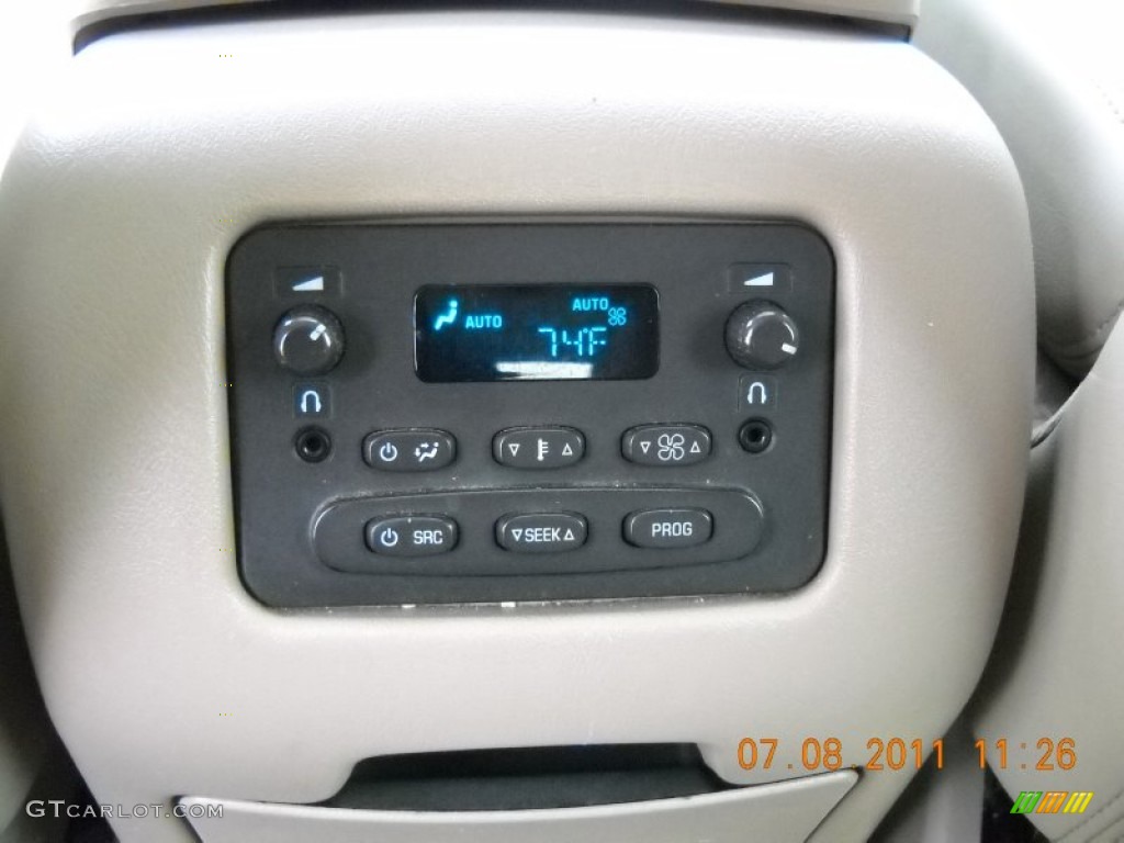 2005 Chevrolet Tahoe Z71 4x4 Controls Photo #51492517