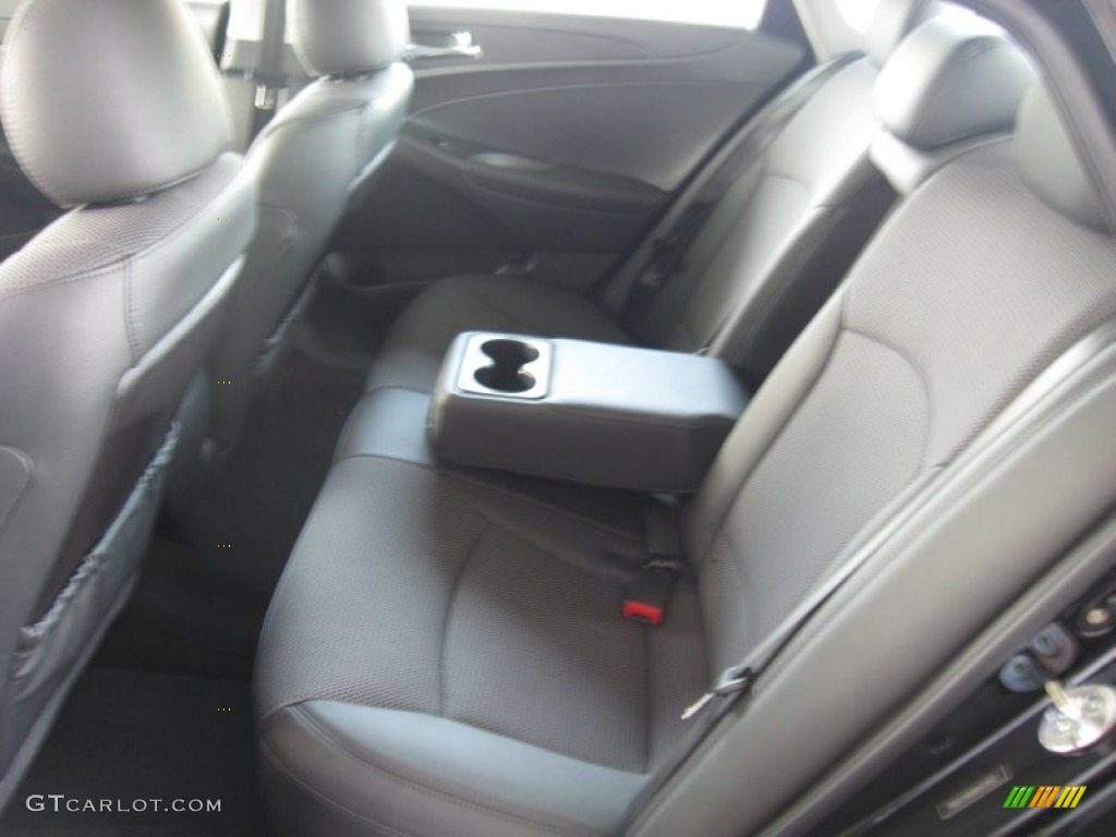 2011 Sonata SE 2.0T - Midnight Black / Black photo #16