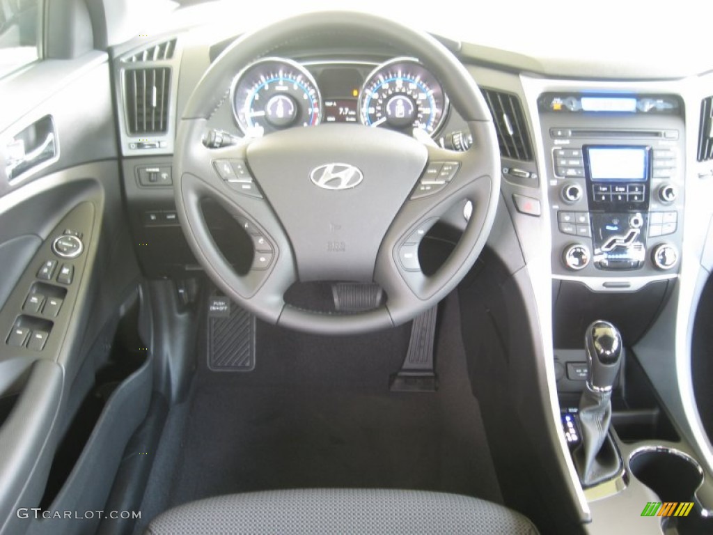 2011 Sonata SE 2.0T - Midnight Black / Black photo #22