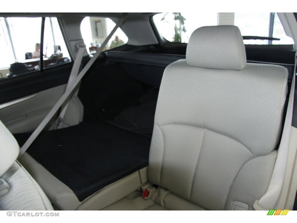 2011 Outback 2.5i Premium Wagon - Crystal Black Silica / Warm Ivory photo #13