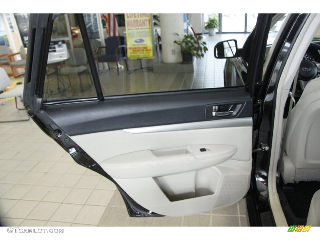 2011 Outback 2.5i Premium Wagon - Crystal Black Silica / Warm Ivory photo #15