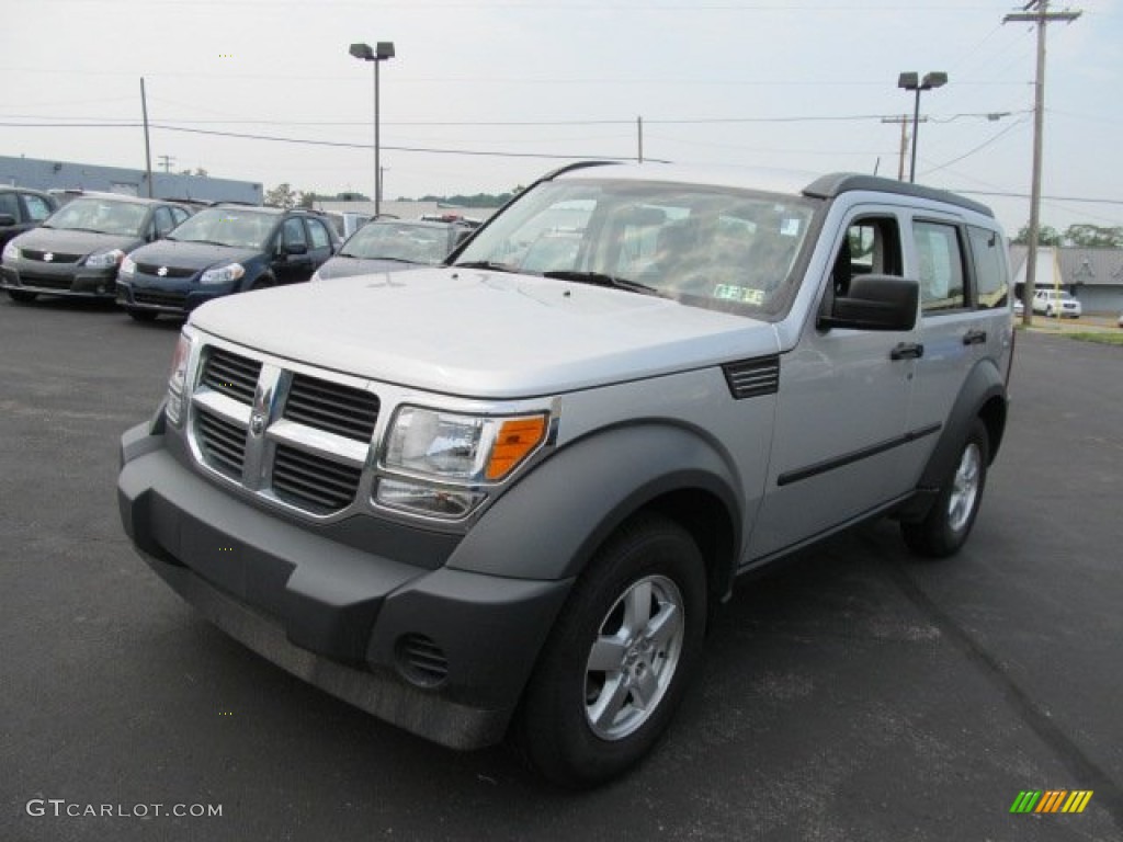 2007 Nitro SXT 4x4 - Stone White / Dark Slate Gray photo #6