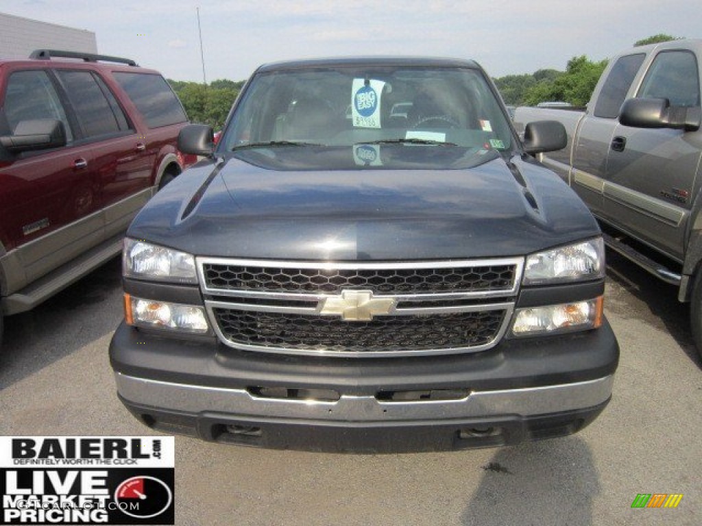 2006 Silverado 1500 LS Extended Cab - Dark Blue Metallic / Medium Gray photo #2