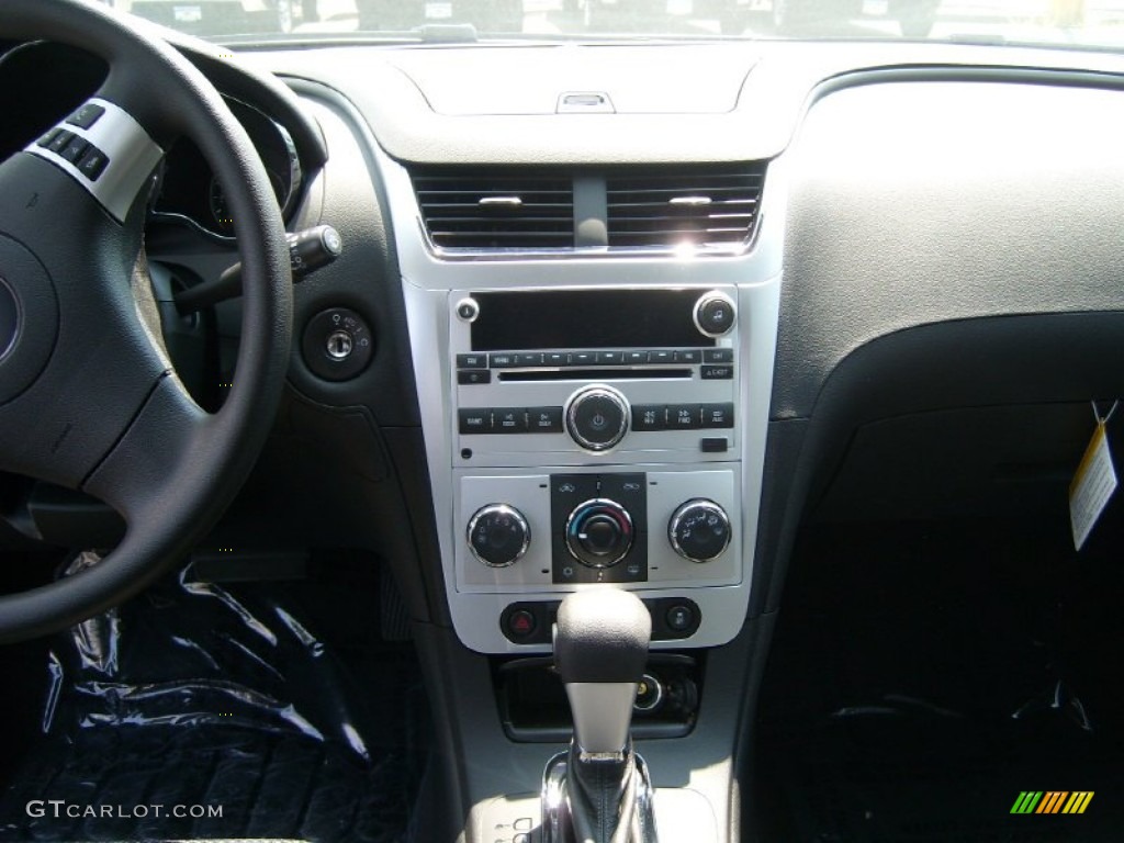 2012 Chevrolet Malibu LT Controls Photo #51502192