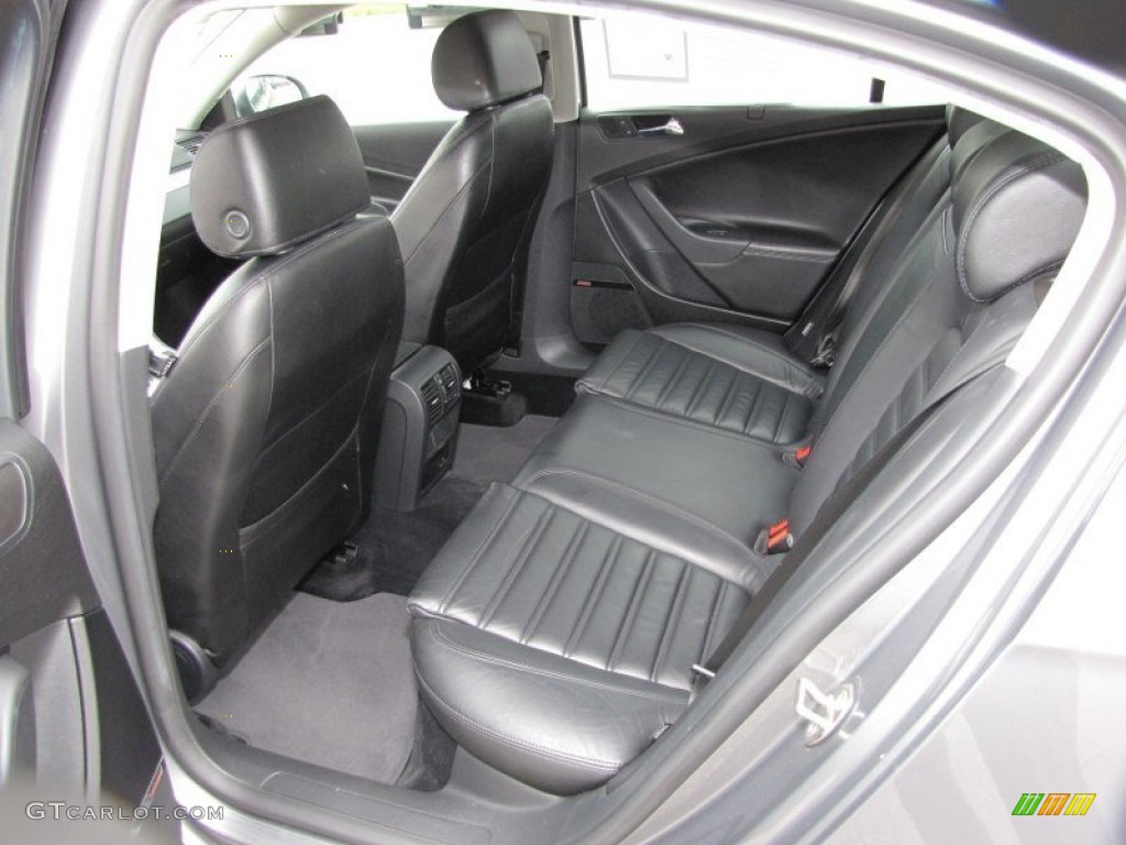 Black Interior 2006 Volkswagen Passat 3.6 Sedan Photo #51503722