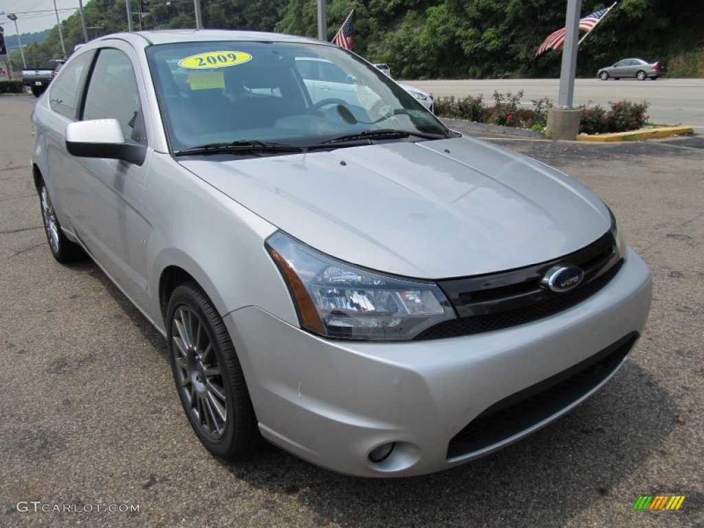 2009 Ford Focus SES Coupe Exterior Photos
