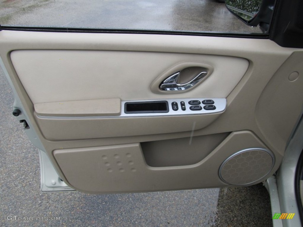 2005 Mercury Mariner V6 Premier 4WD Pebble/Light Parchment Door Panel Photo #51507817