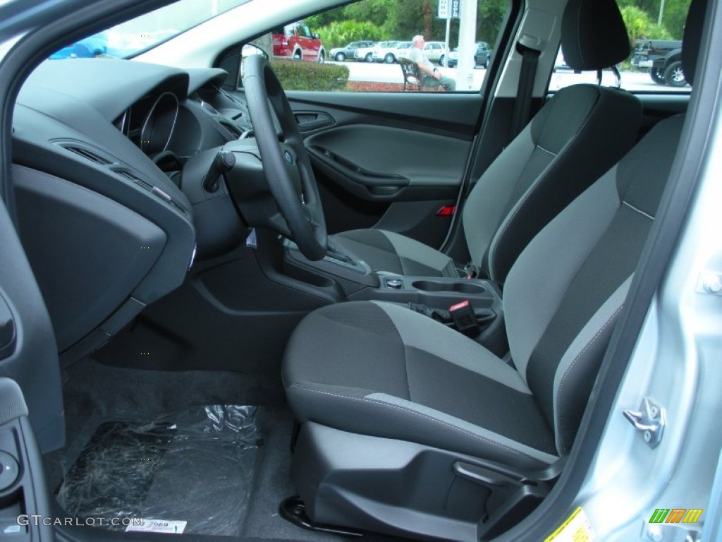 2012 Focus S Sedan - Ingot Silver Metallic / Charcoal Black photo #5