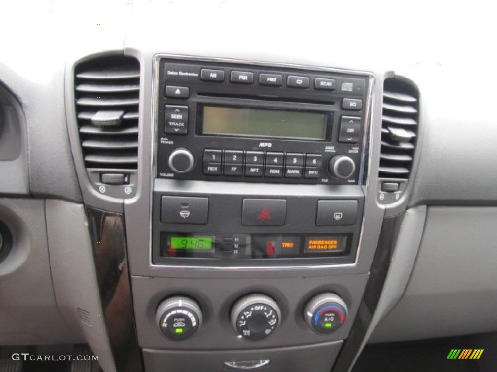 2008 Kia Sorento EX 4x4 Controls Photo #51509968