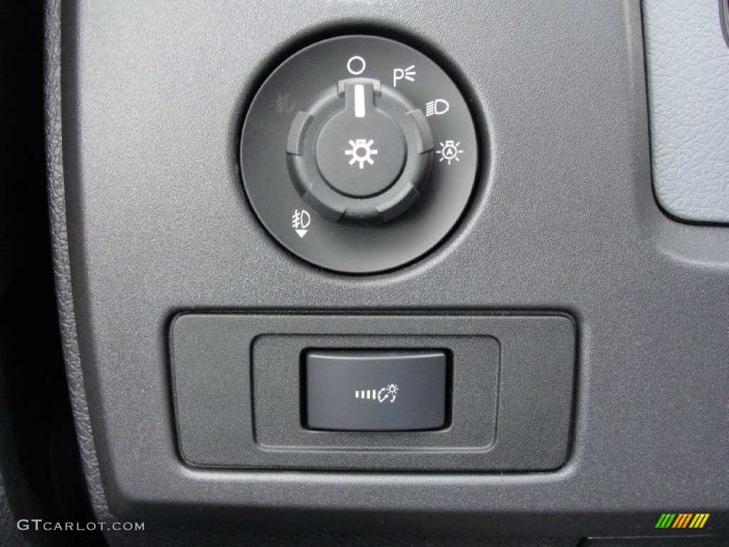 2011 Ford F150 XLT SuperCrew Controls Photo #51510055