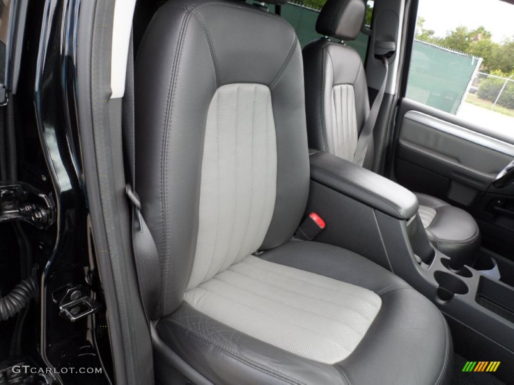 Midnight Grey Interior 2004 Mercury Mountaineer V8 Premier AWD Photo #51510535