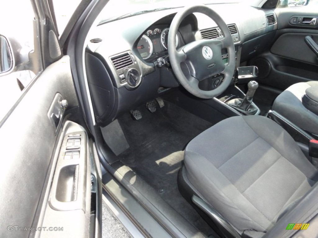 Black Interior 2004 Volkswagen Jetta GLS TDI Sedan Photo #51511477