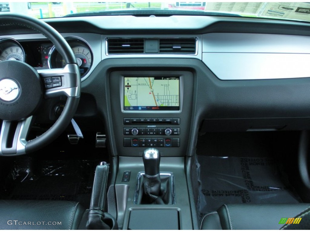 2010 Ford Mustang GT Premium Coupe Charcoal Black Dashboard Photo #51511489