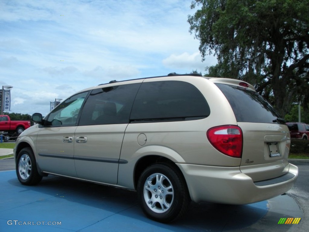 2001 Grand Caravan EX - Champagne Pearl / Sandstone photo #3