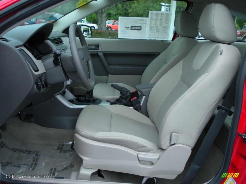 2008 Focus S Coupe - Vermillion Red / Medium Stone photo #11