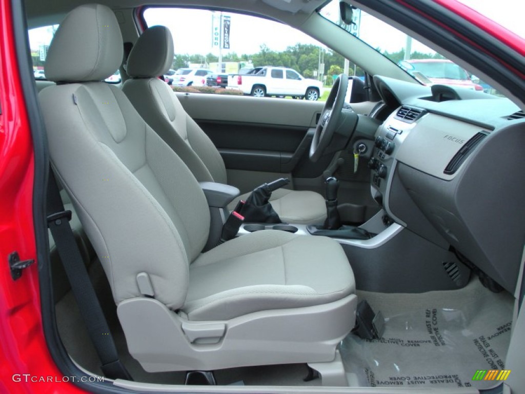 2008 Focus S Coupe - Vermillion Red / Medium Stone photo #14