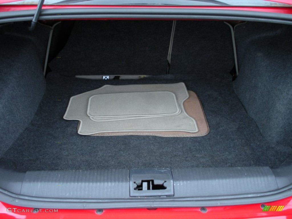 2008 Focus S Coupe - Vermillion Red / Medium Stone photo #23