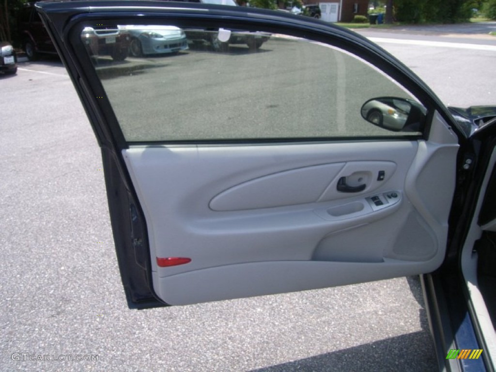 2007 Chevrolet Monte Carlo LS Gray Door Panel Photo #51514744