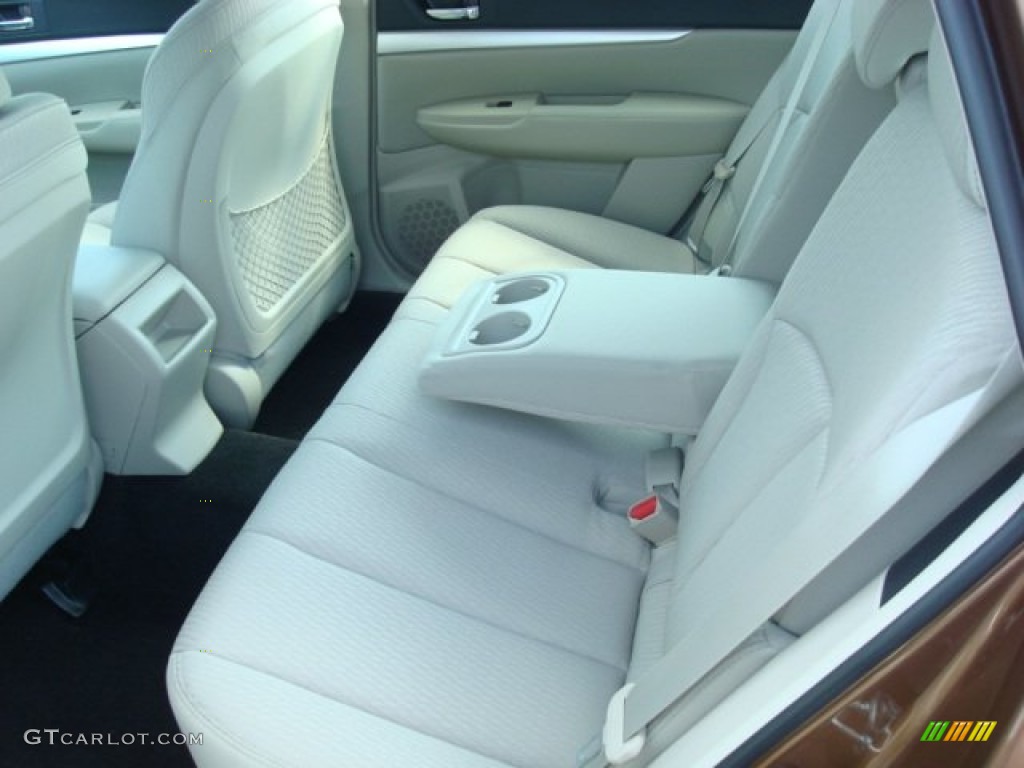 2011 Outback 2.5i Wagon - Caramel Bronze Pearl / Warm Ivory photo #3