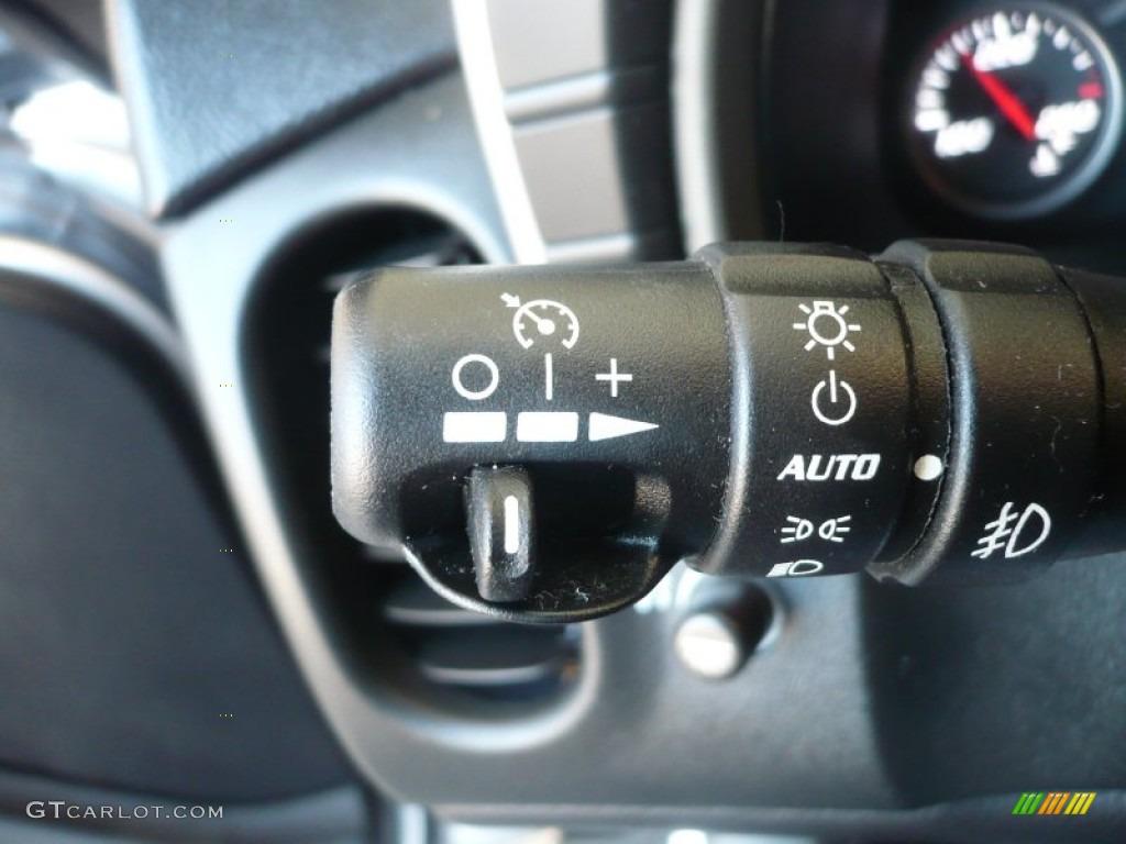 2005 Chevrolet Corvette Coupe Controls Photo #51518542