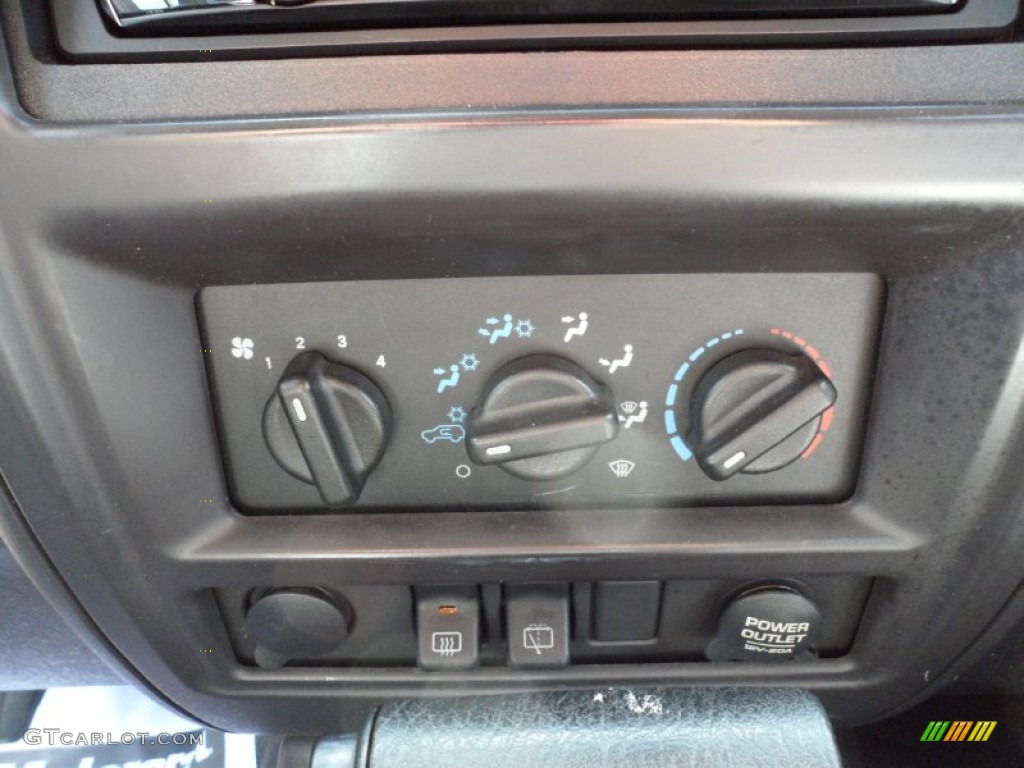 2000 Jeep Cherokee Sport Controls Photo #51518632
