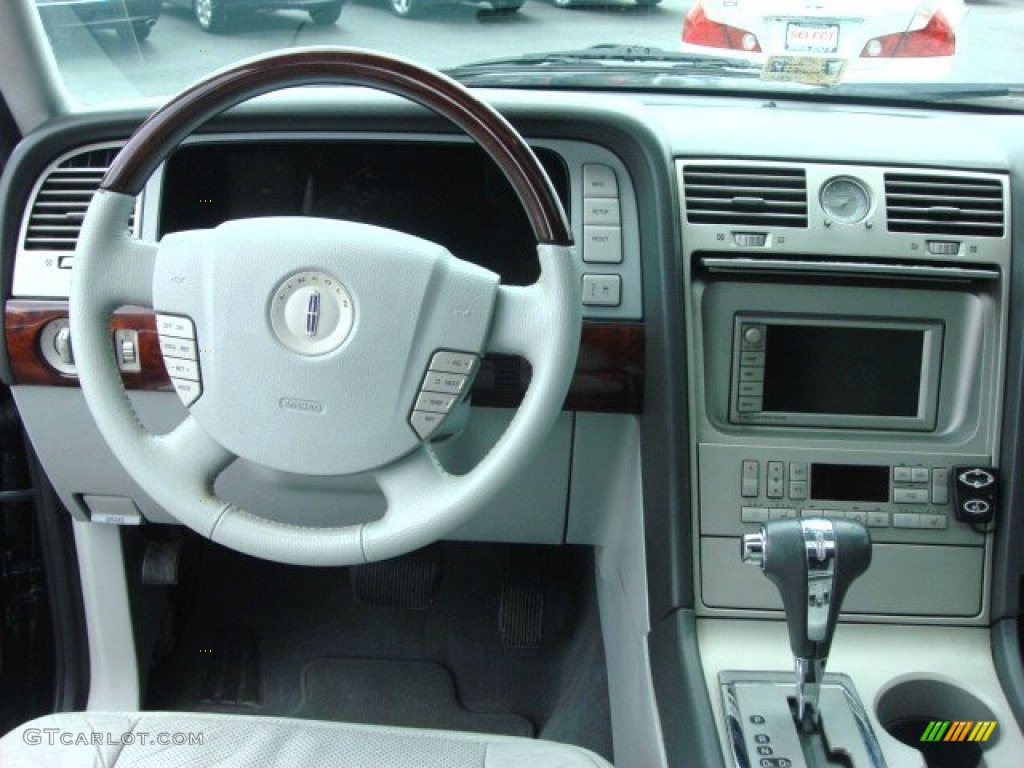 2006 Lincoln Navigator Luxury Dove Grey Dashboard Photo #51519883