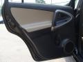 Black - RAV4 4WD Photo No. 23