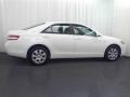 Super White - Camry LE Photo No. 17