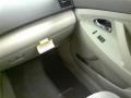 Super White - Camry LE Photo No. 11