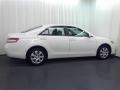 Super White - Camry LE Photo No. 17