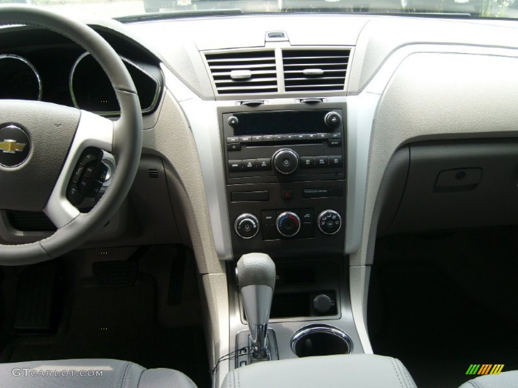 2011 Traverse LS - White / Dark Gray/Light Gray photo #4