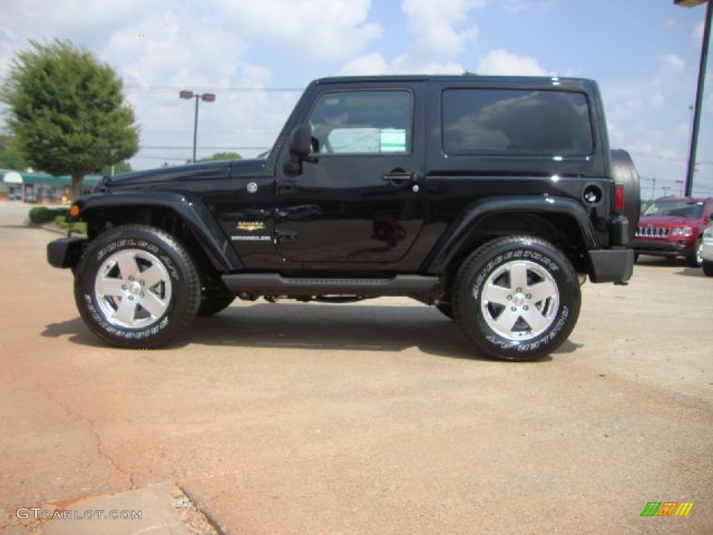 2011 Wrangler Sahara 4x4 - Black / Black/Dark Saddle photo #6