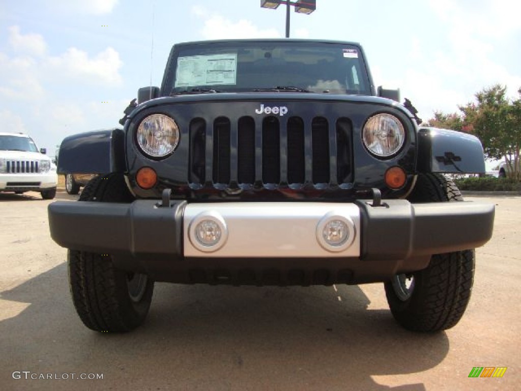 2011 Wrangler Sahara 4x4 - Black / Black/Dark Saddle photo #8