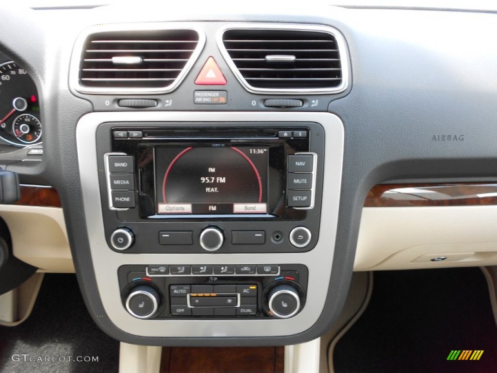 2012 Volkswagen Eos Lux Controls Photo #51529378