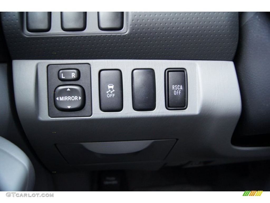 2011 Toyota Tacoma Access Cab 4x4 Controls Photo #51529414